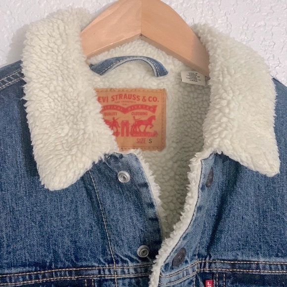 Levi’s Sherpa Denim Jacket - Picture 3 of 6